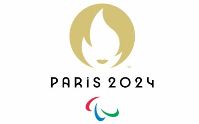 Les athlètes paralympiques aidés lors du Gala entrent en scène