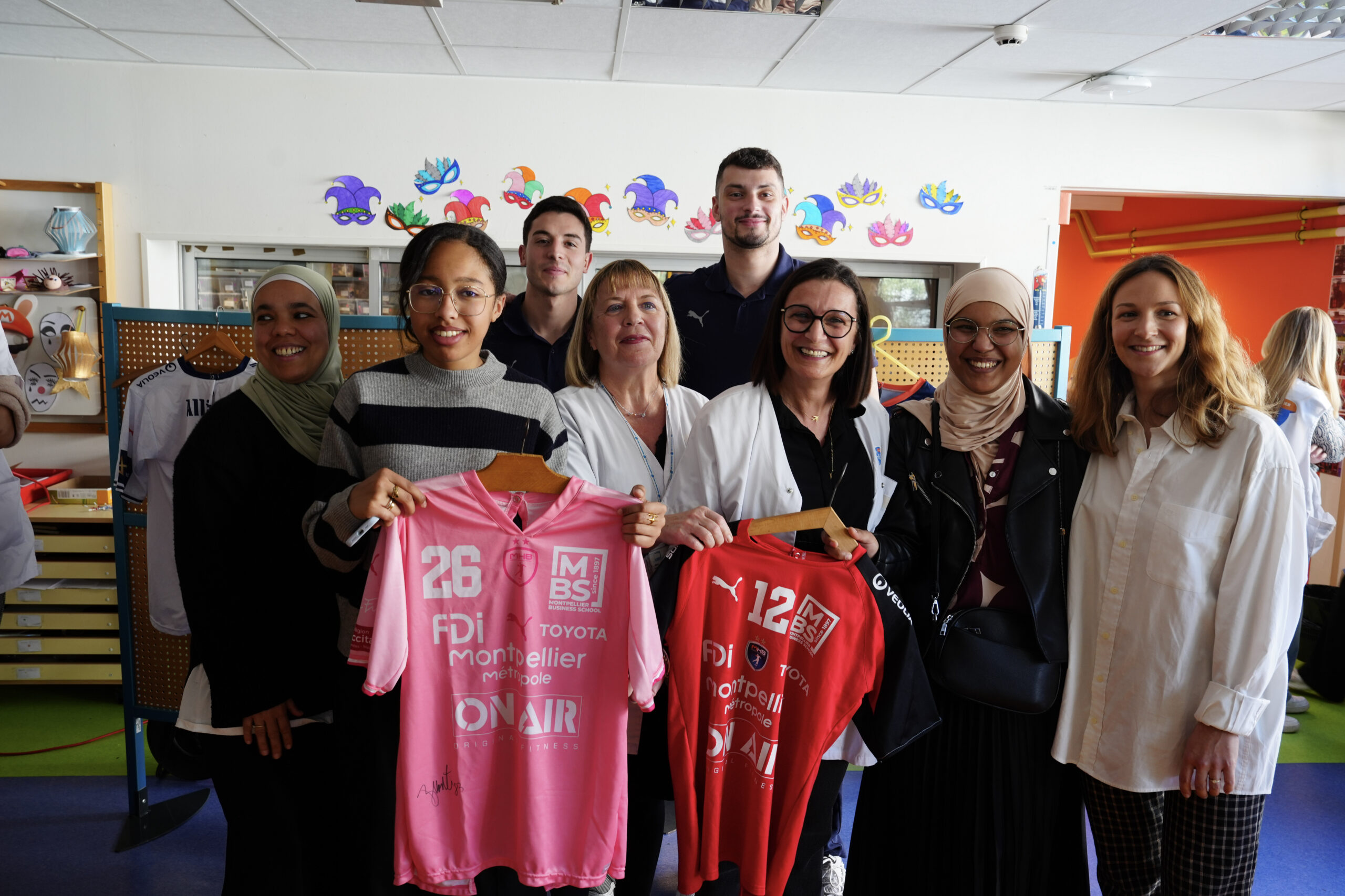 Des maillots du MHB transformés en blouses pédiatriques pour le CHU de Montpellier