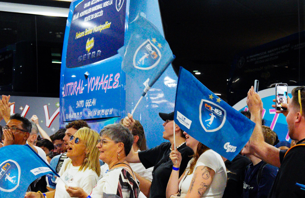 Supporters du MHB lors de la finale de Coupe de France à Bercy